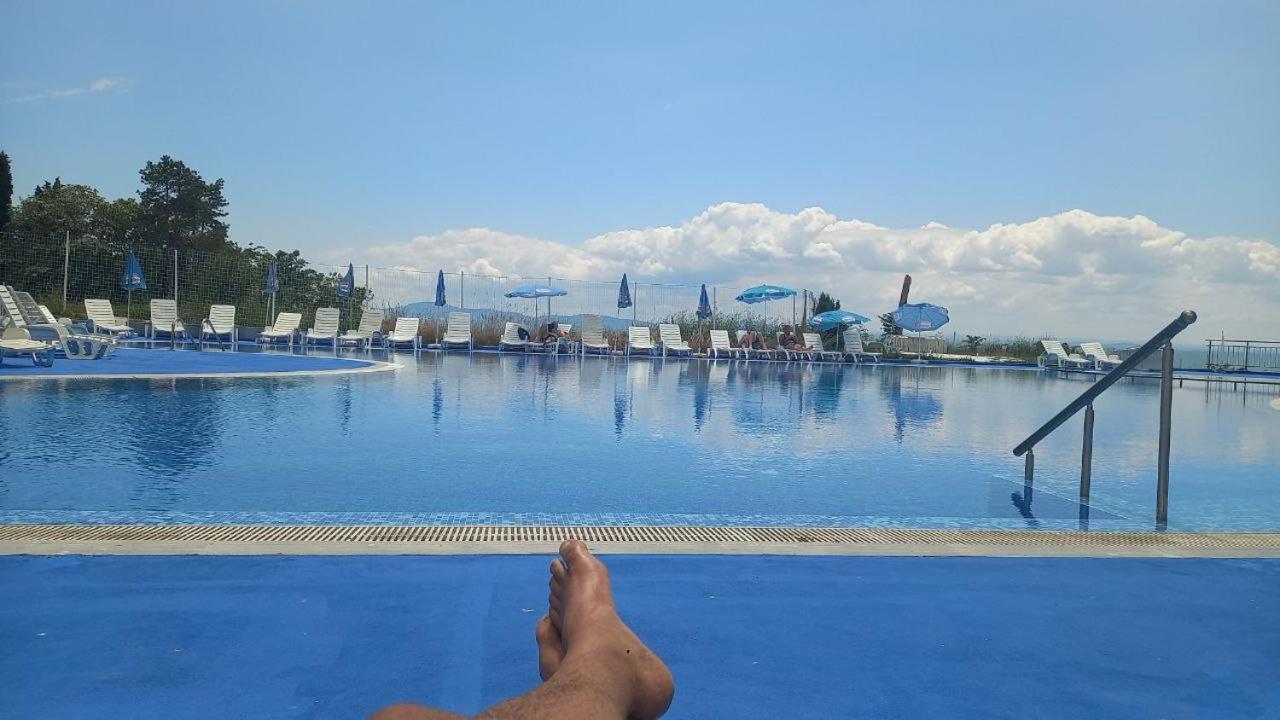 Direkt Am Pool Apartment *