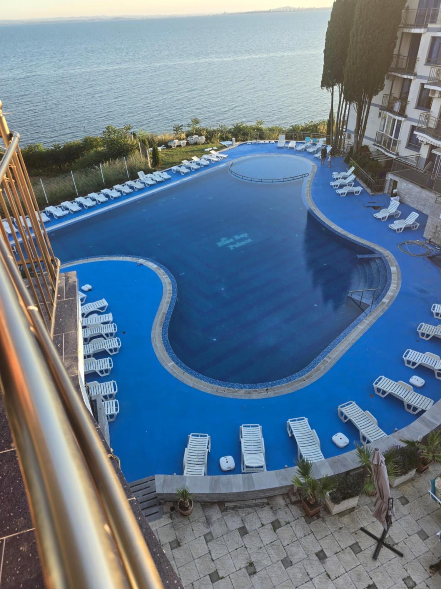 Direkt Am Pool Apartment *